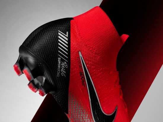 Nike Mercurial CR7 dettaglio.jpg